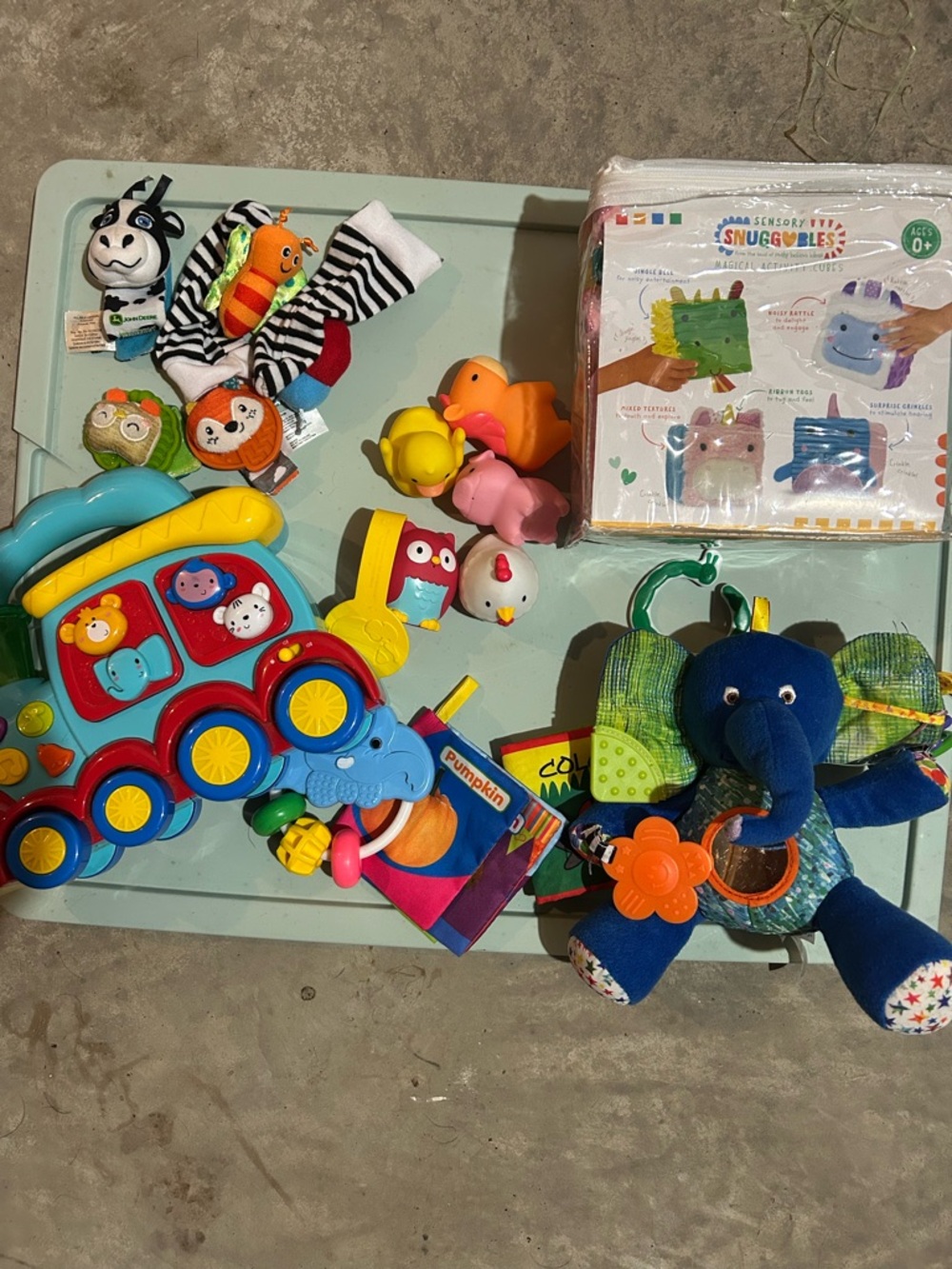 Baby learning & development toys